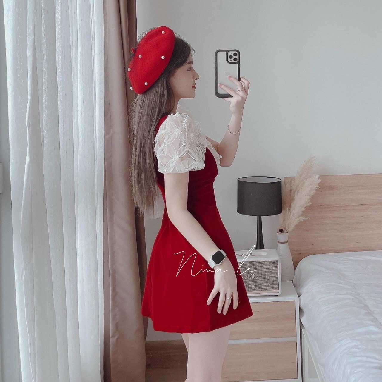 Đầm Nhung cứng Phối Ren Hoa Đính