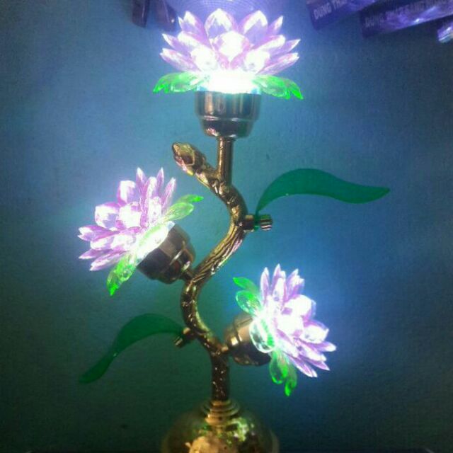 ĐÈN SEN BÀN THỜ ĐỔI MÀU 3 BÔNG SEN ĐẸP LUNG LINH