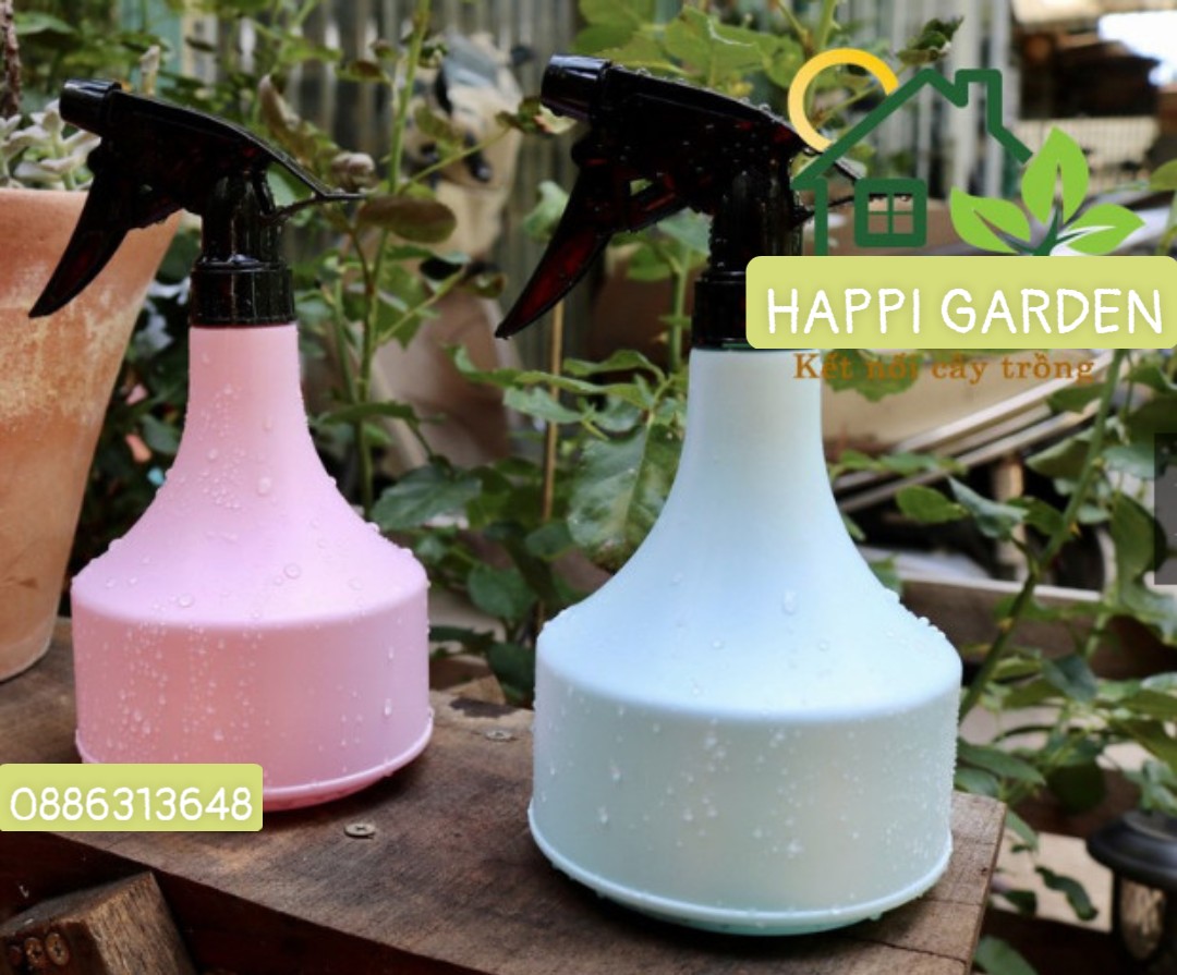 Bình nhựa phun xịt tưới cây cầm tay 600ml