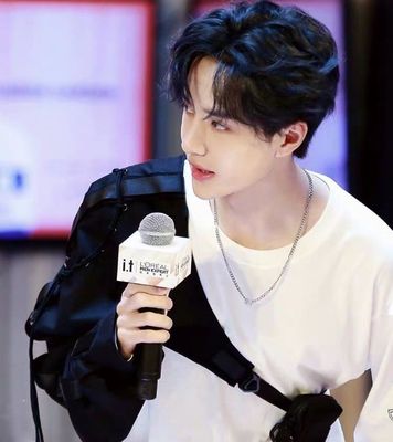 Dây chuyền Vương Nhất Bác phong cách Hàn Quốc dành cho nam nữ