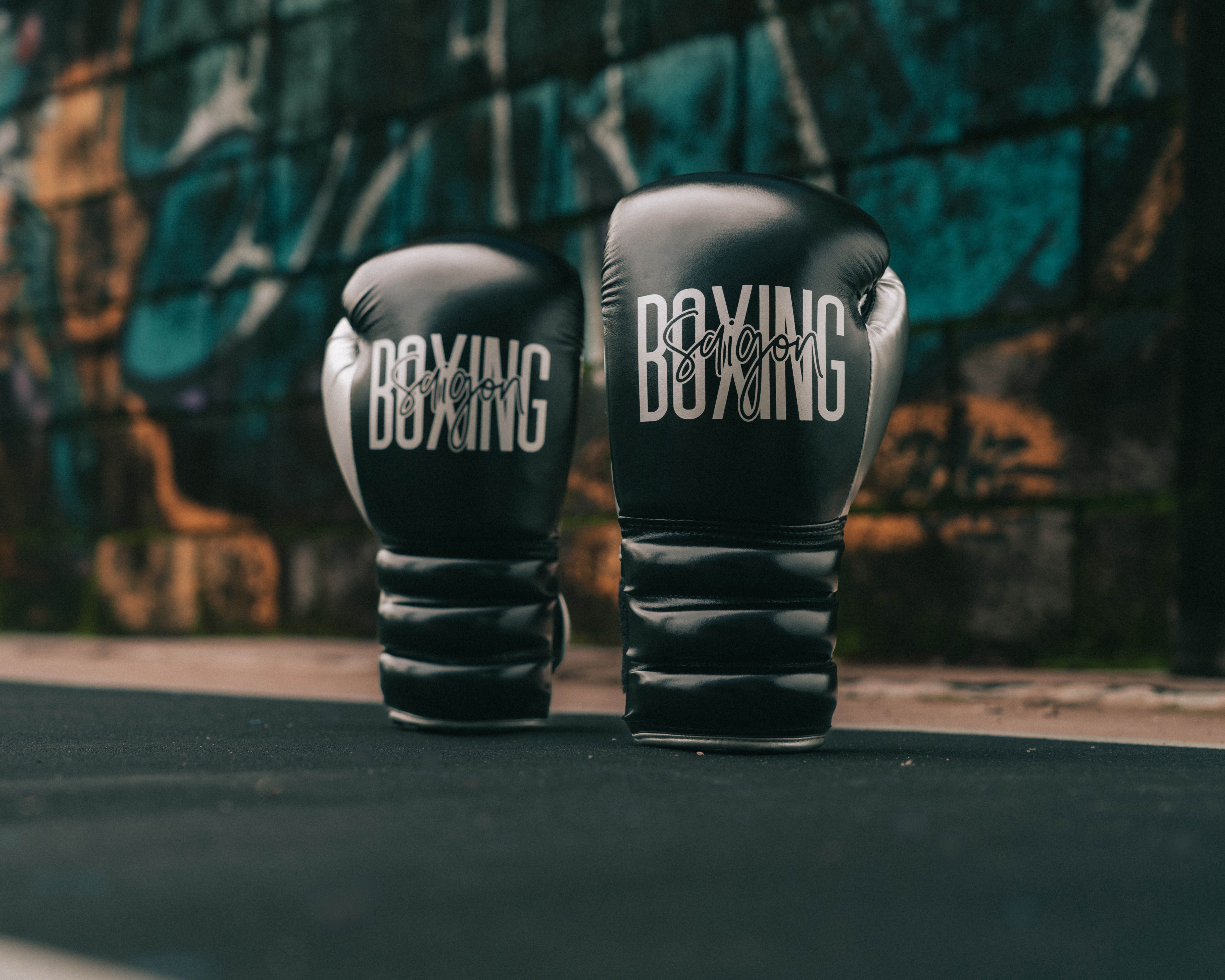 Găng Tay Boxing Saigon Inspire 2.0 - Silver/Black