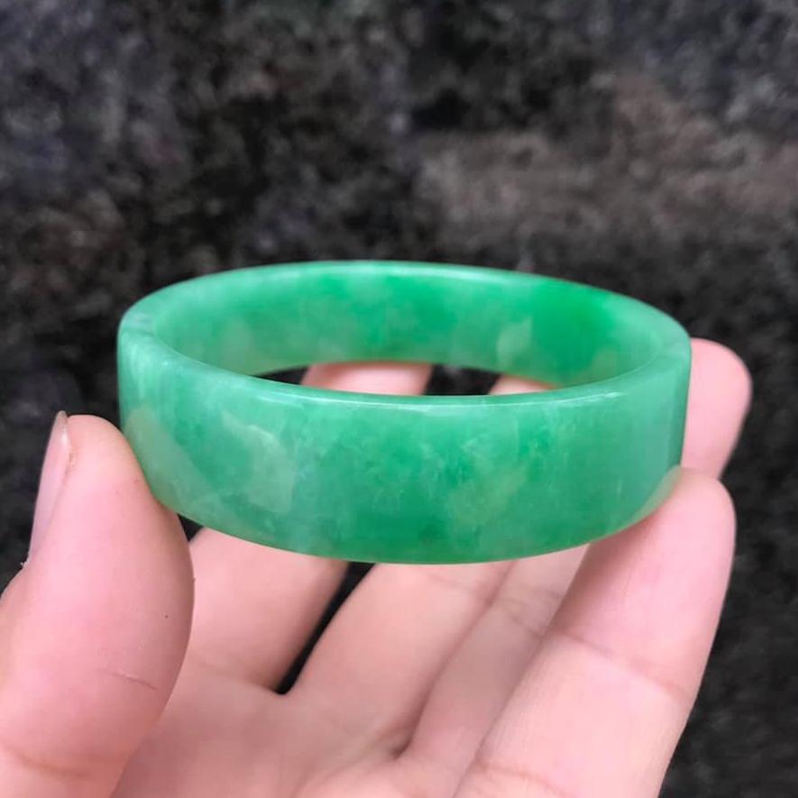 [HCM]VÒNG CẨM THẠCH VUÔNG BẢN LIỀN NI 54-55