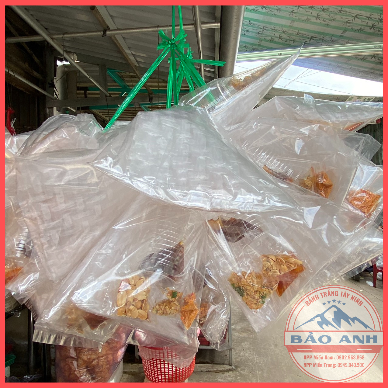 Xâu 10 bịch bánh tráng sa tế sốt me