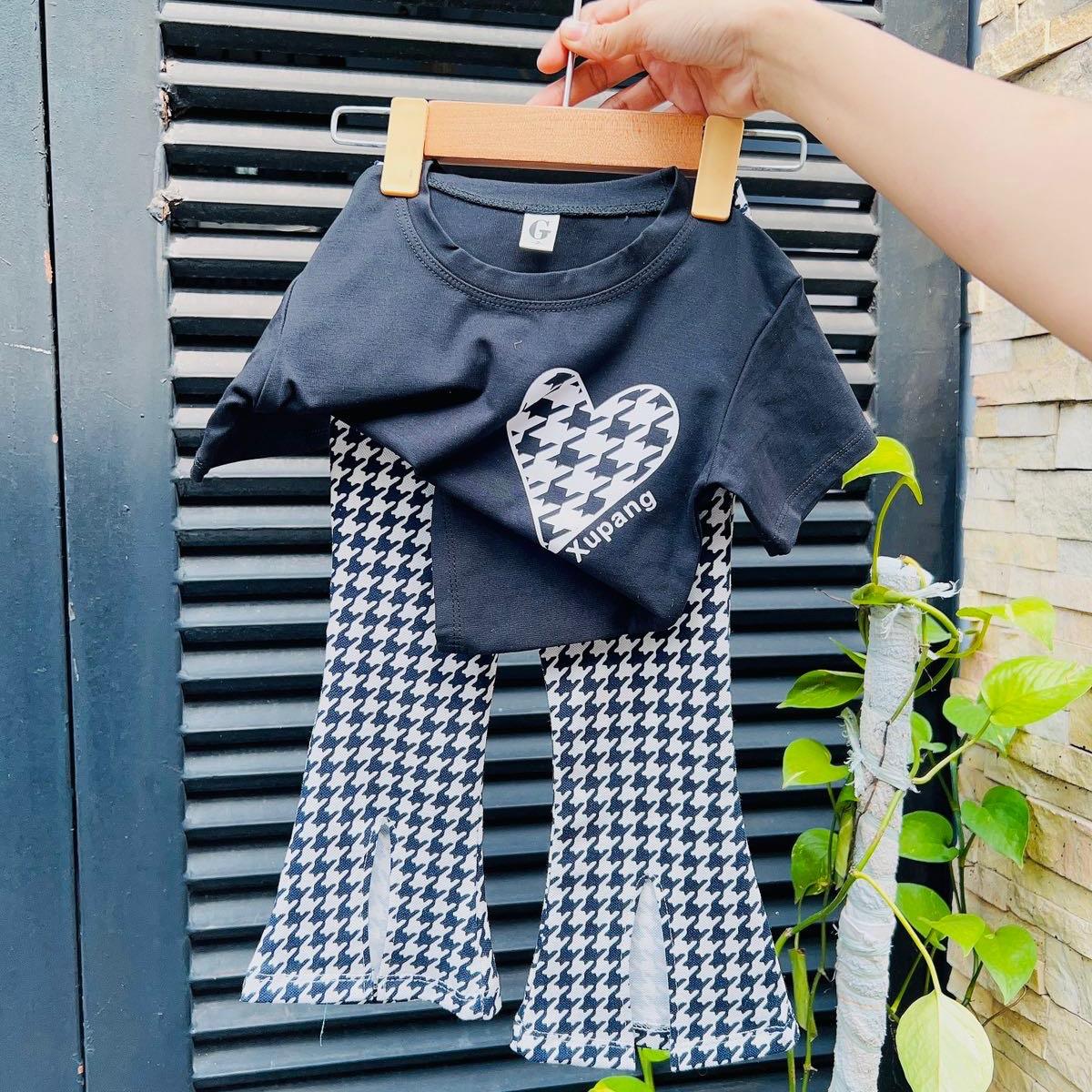 (Size 8Kg đến 26Kg)Set áo thun quần ống loe xẻ tà