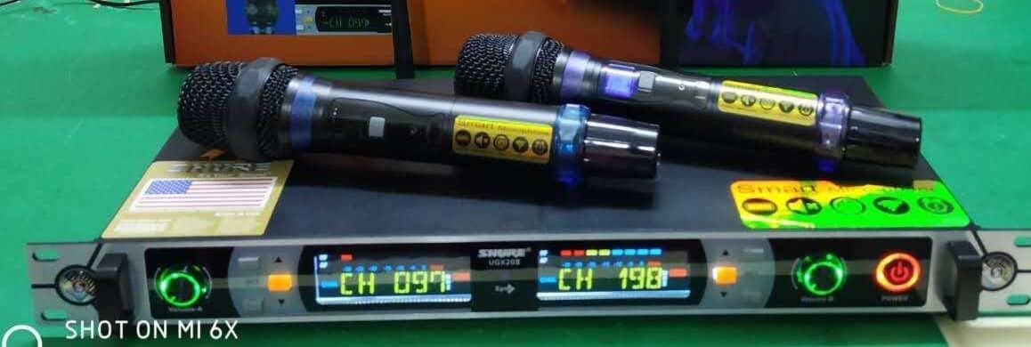 Mic UGX 20