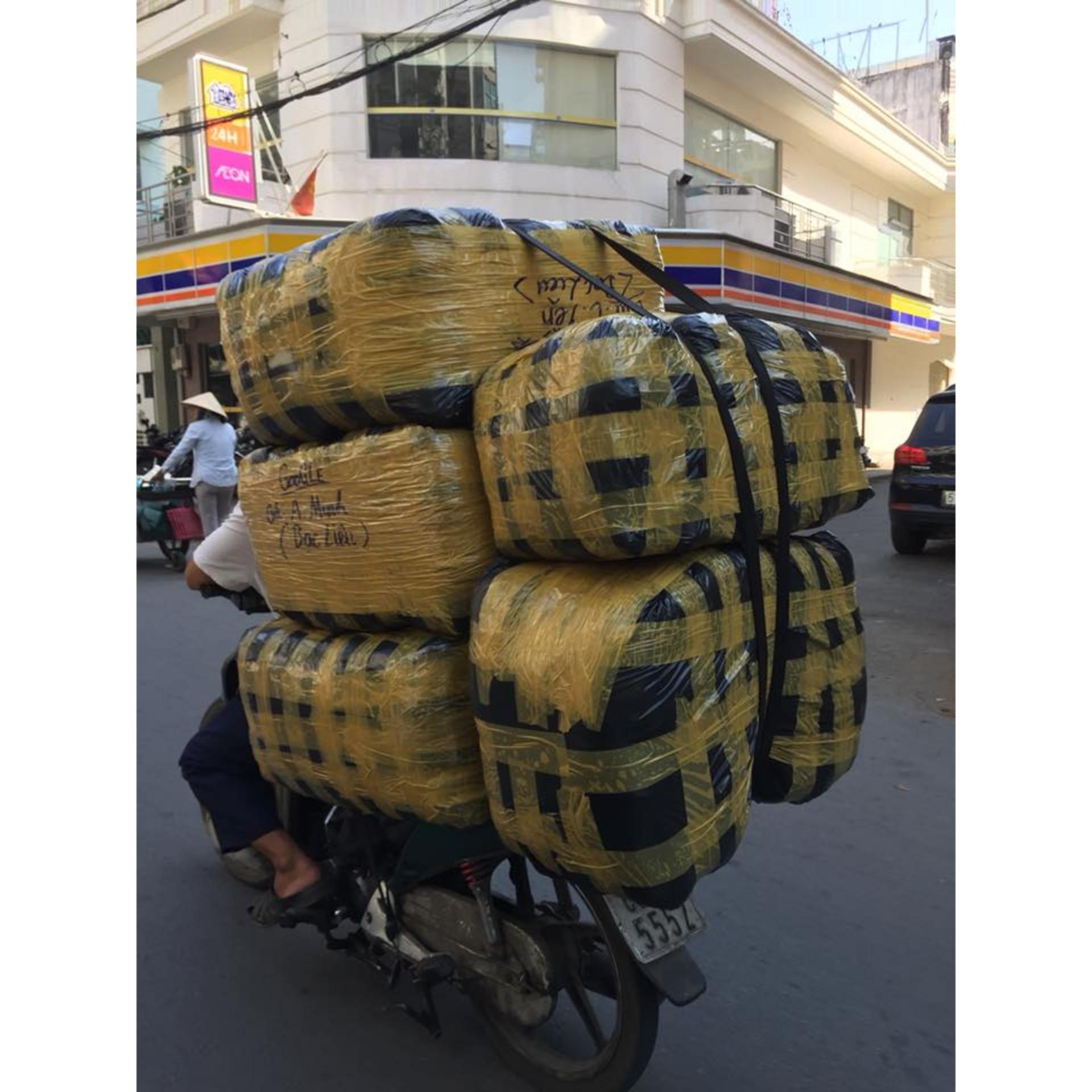 Băng keo trong, đục 100Y ( 6 cuộn / cây )