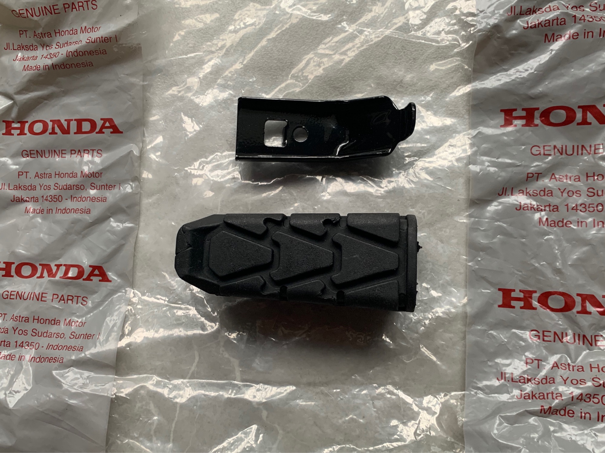 Cao su gác chân trước honda sonic 150r/ winner