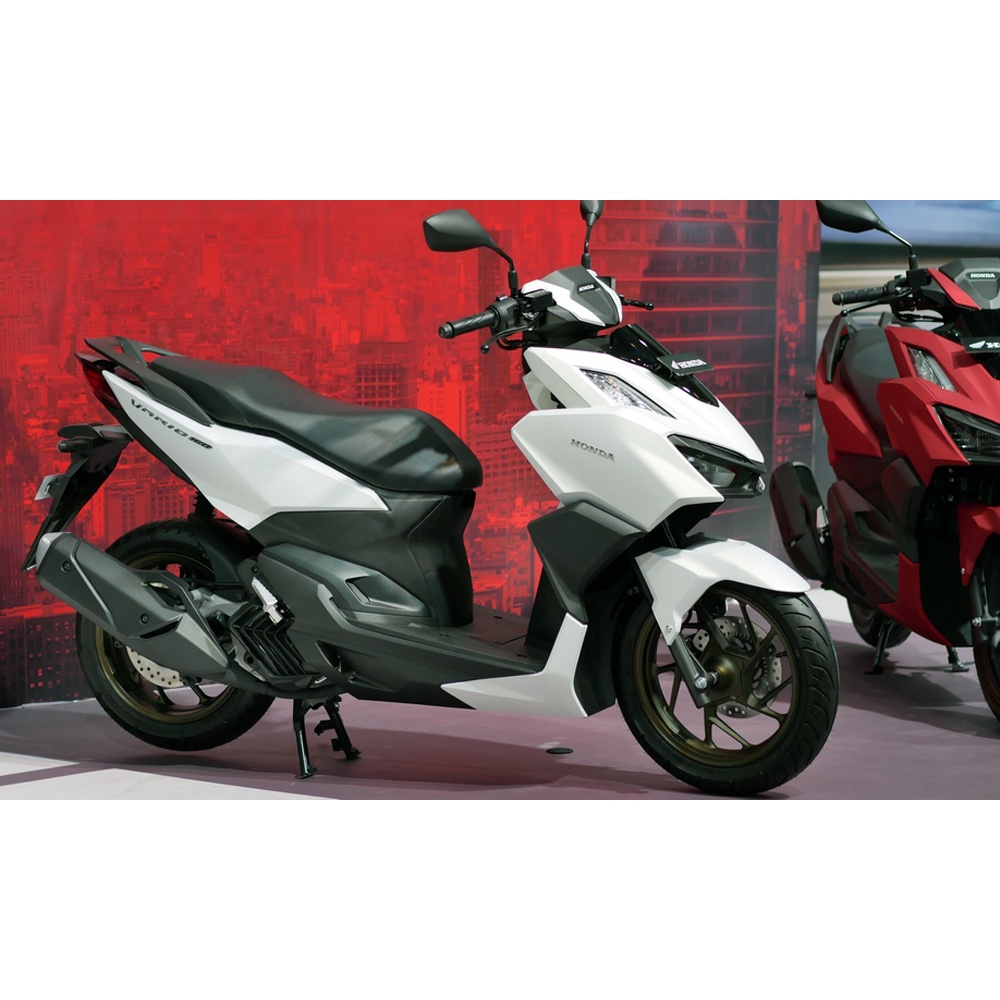 Thảm để chân xe Vario 160 2022