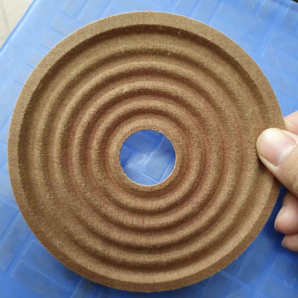 nhện loa bát 25 chân thấp 13 cm