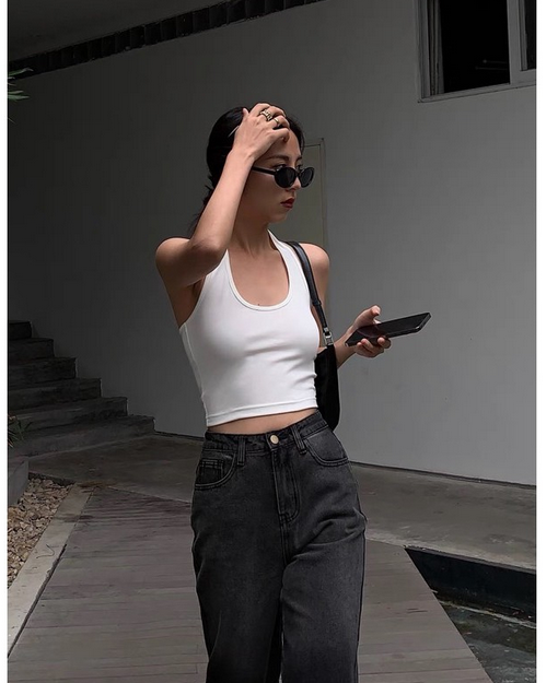 Áo crop cổ yếm trendy