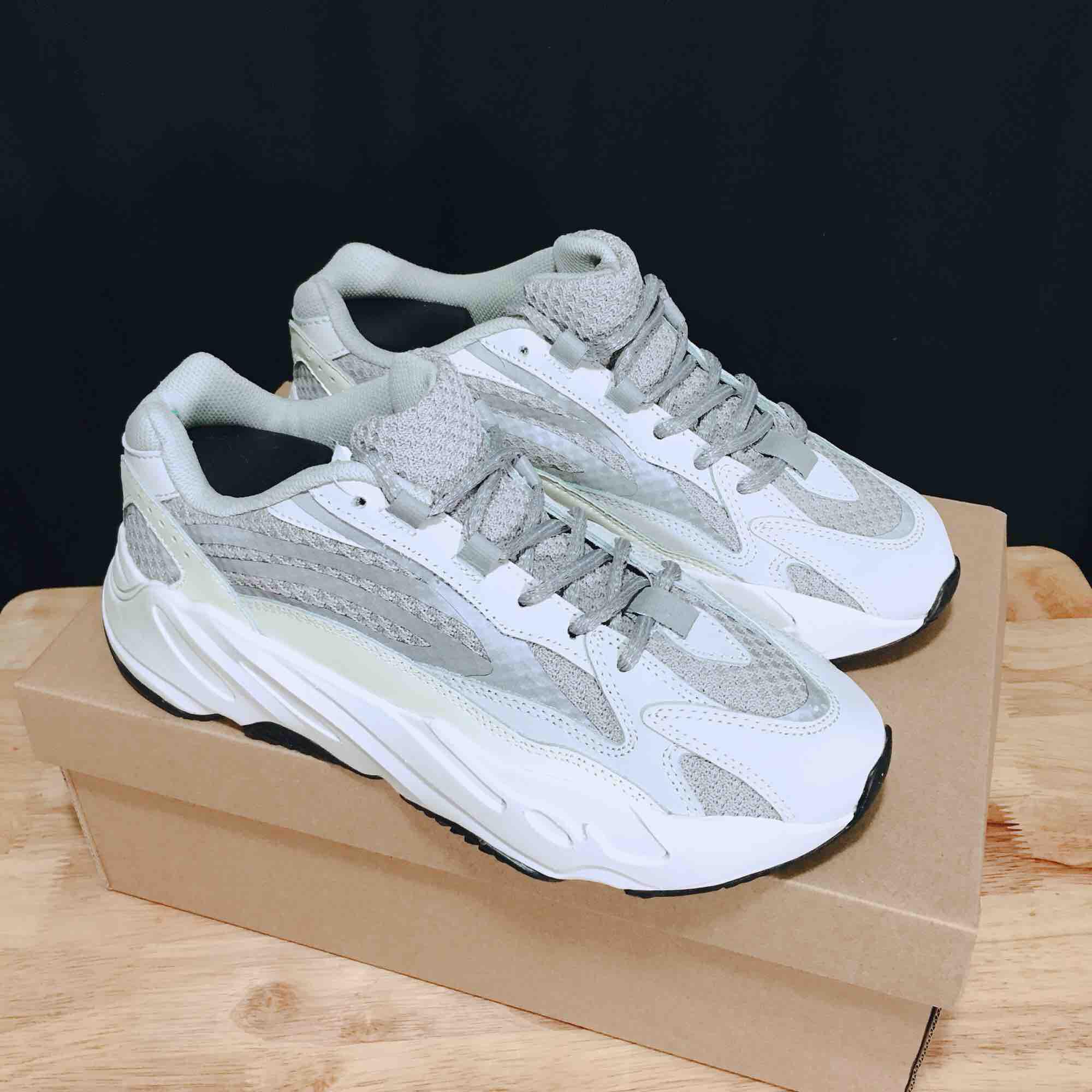 Giày yzy 700 static