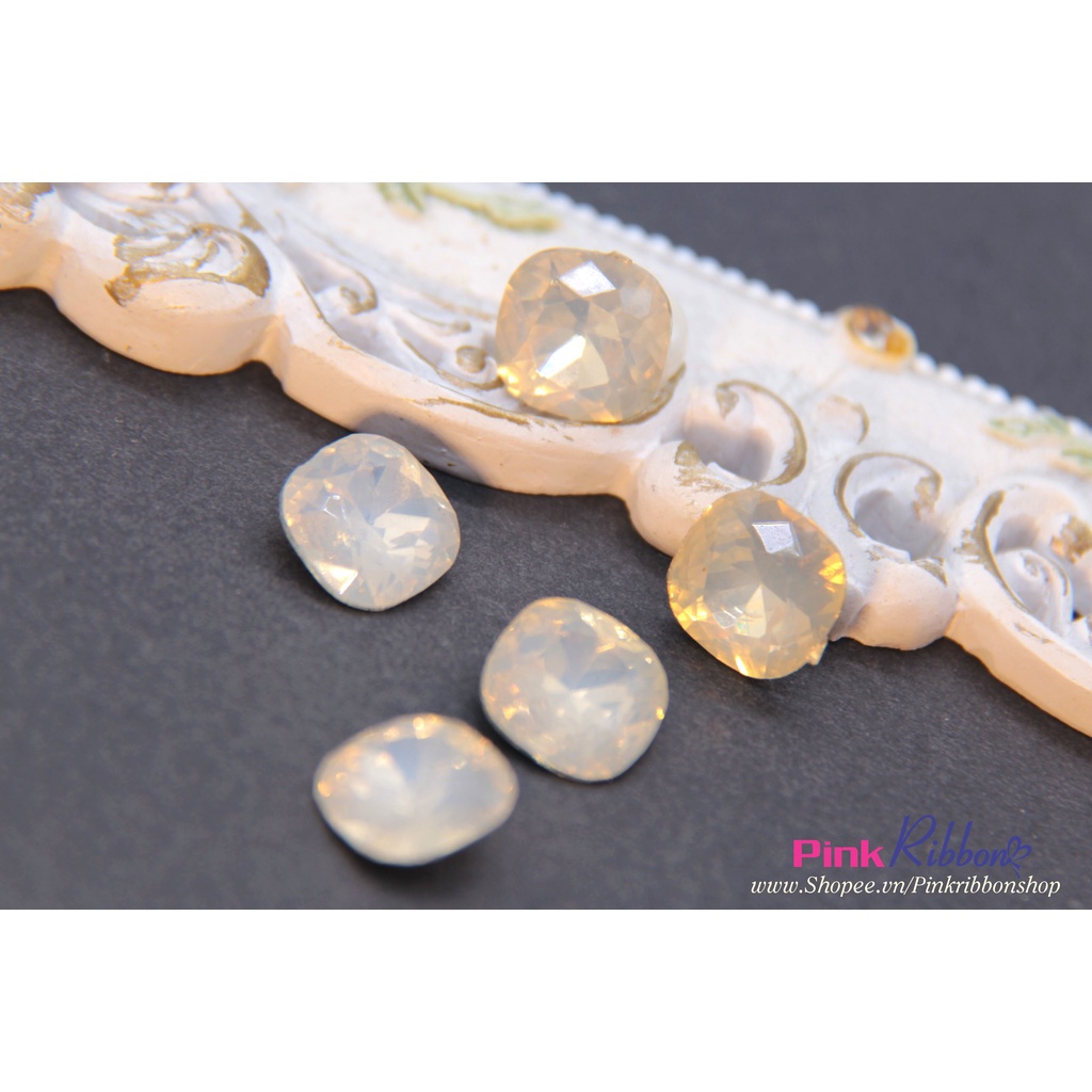 Set 10 hạt - charm nhựa trong mài giác giả đá