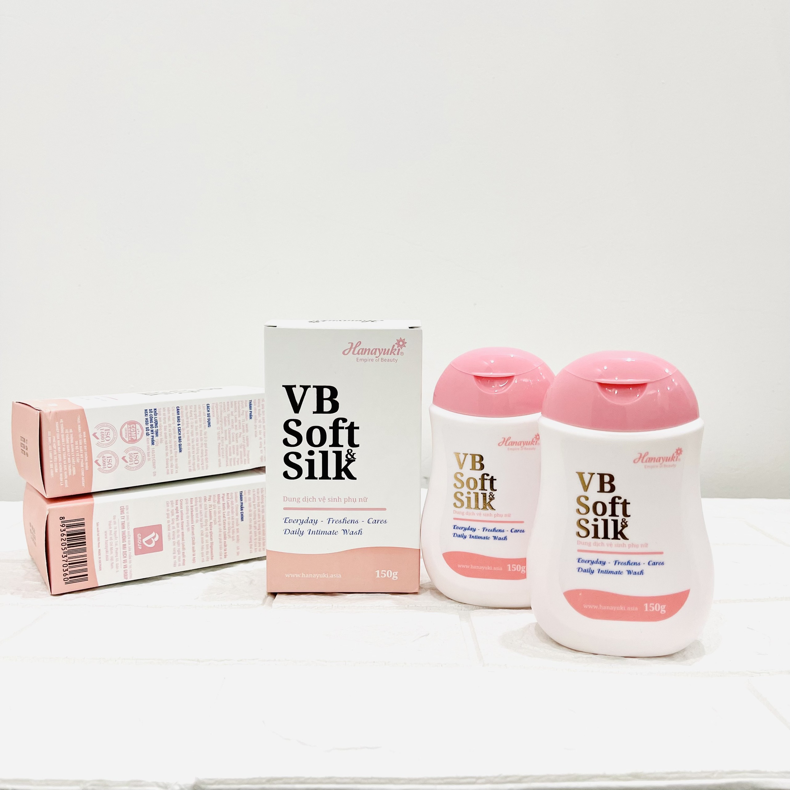 Dung dịch vệ sinh vùng kín Hana Soft Silk