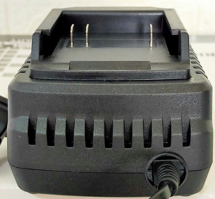 Sạc pin 12V cho máy hút bụi (10 Cell )