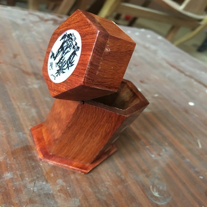 hộp gỗ đựng tăm tre