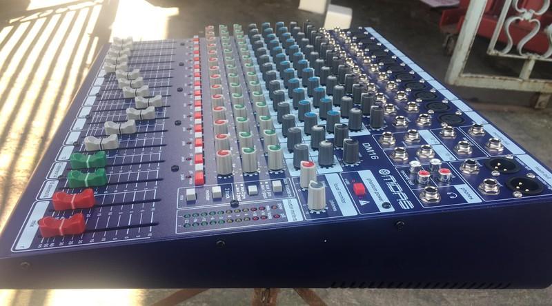 Bàn Mixer Midas DM16