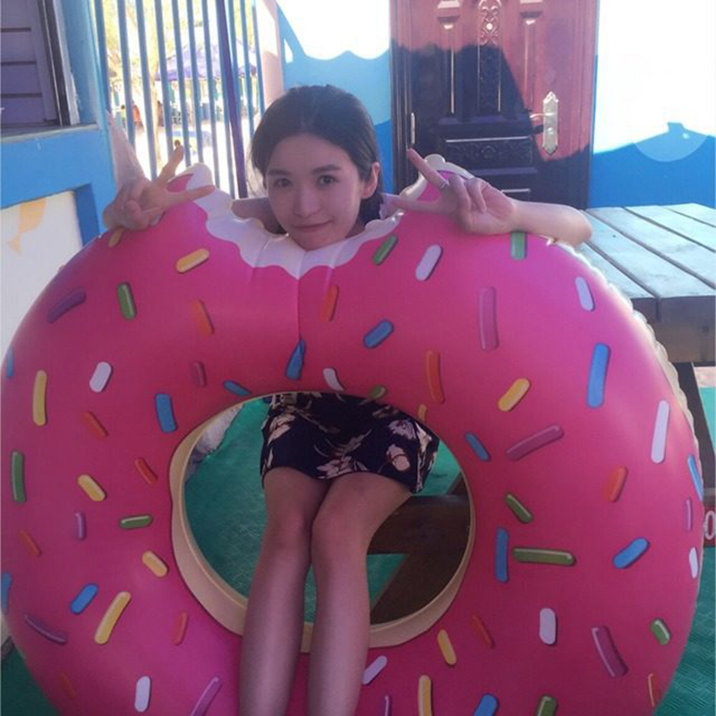 Phao tròn hoạ tiết bánh Donut