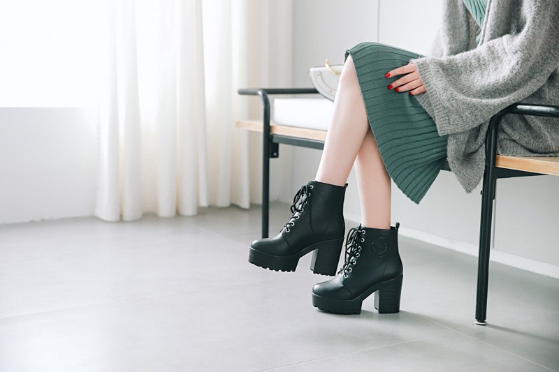 Giày boot 7 phân cổ cao