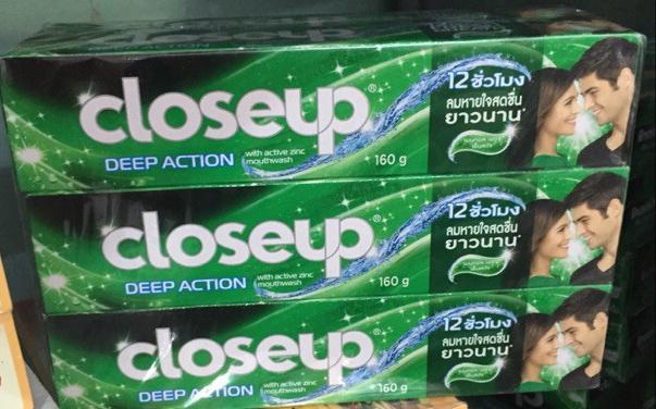 6 cây Kem đánh răng Closeup Thái Lan 160g (1 lốc)