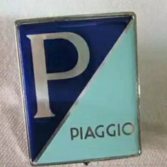 Logo Piaggio LX125
