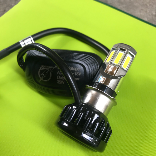 Đèn pha led M02E / 35W 6 tim siêu sáng