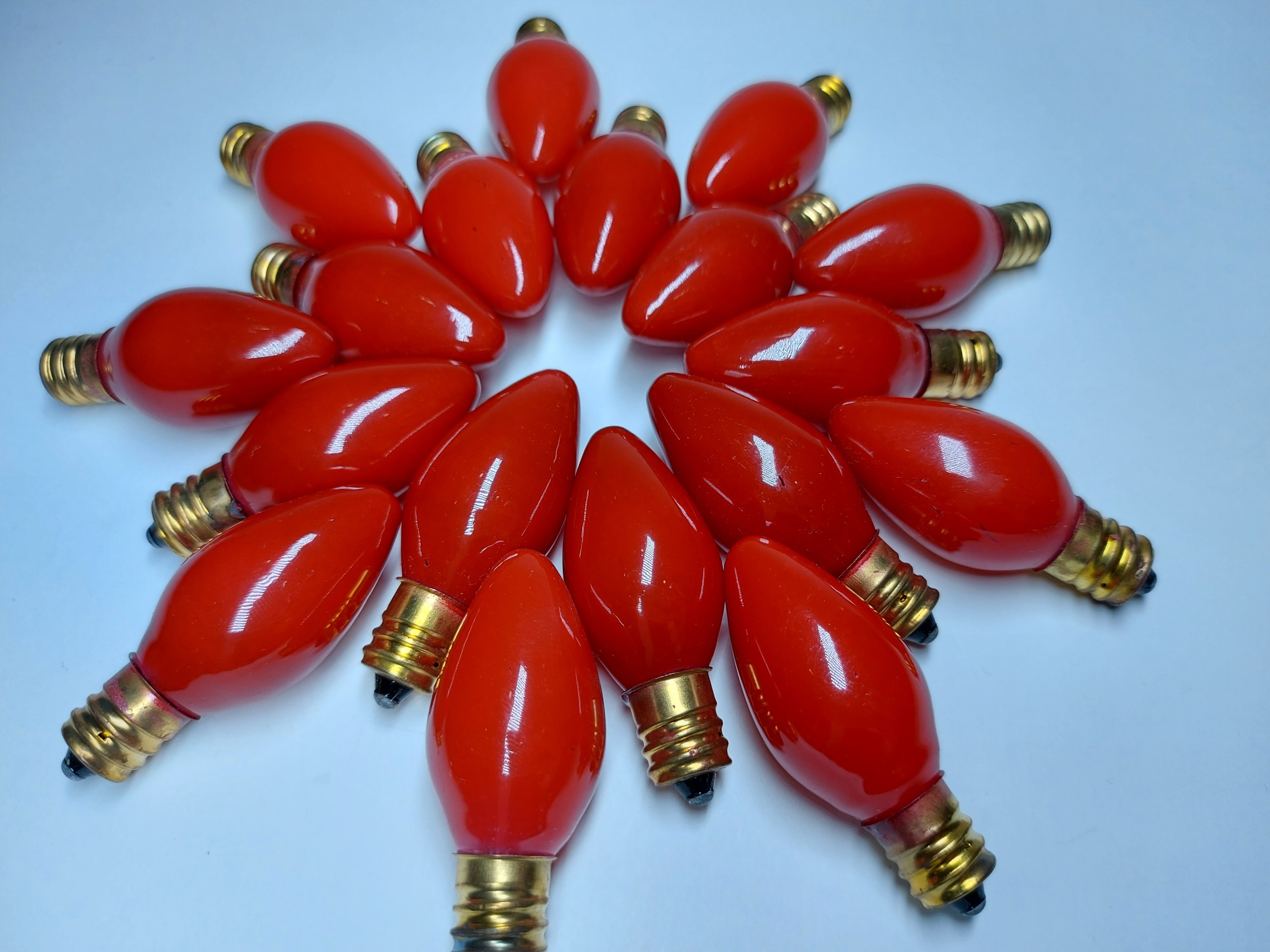 The price is 1 set for 10 bulbs of chili, lilac, church use, light up the pastoral table, fix the turkey warm ......