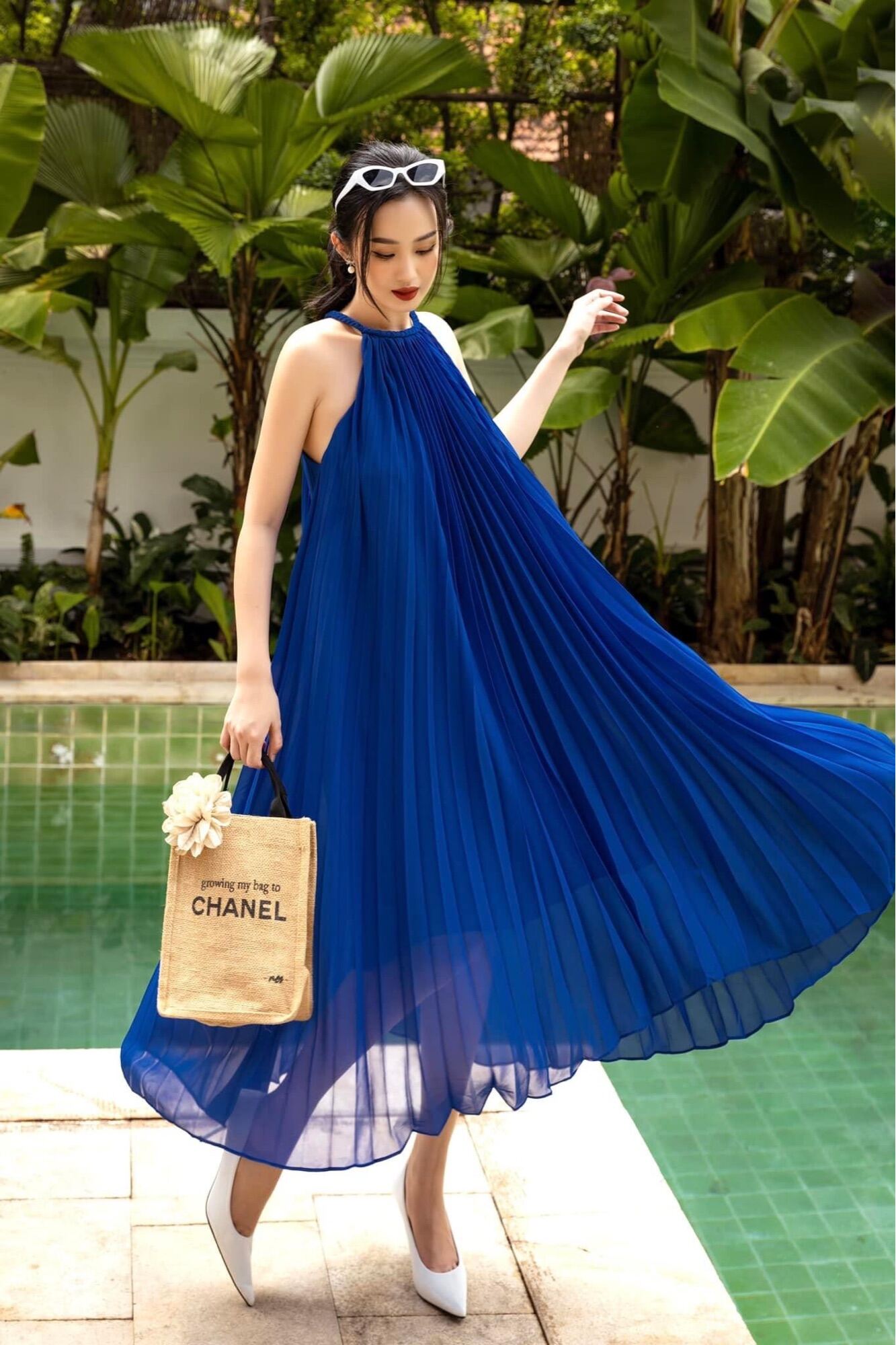 Váy dập li Swan dress