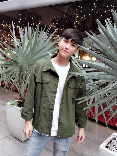 ÁO KHOÁC KAKI MÀU XANH RÊU FOME RỘNG NAM VÀ NỮ MẶC  RẤT CHẤT. 0KS16