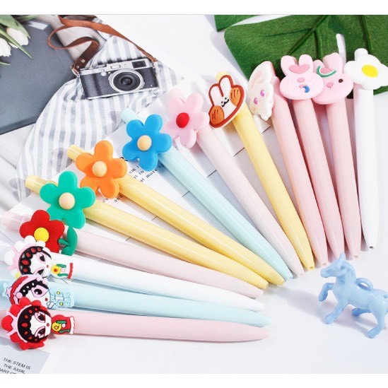 Bút bi bấm gel đen gắn icon cute