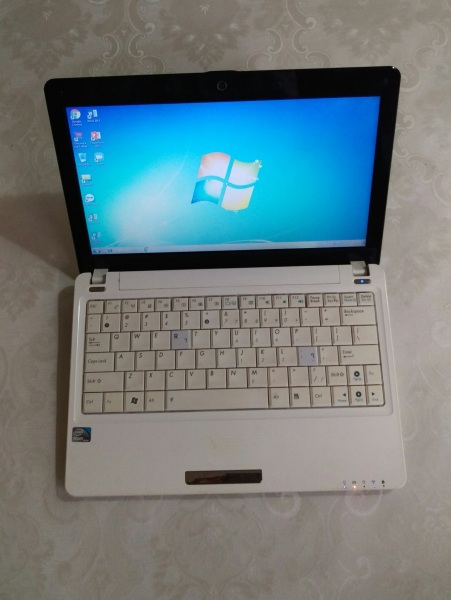 Bảng giá Laptop mini Asus EeePC / Intel Atom Z520 ~ 1.4Ghz / 10.1 inch HD / Ram 2GB / Ổ cứng HDD 250G / Tặng kèm túi chống sốc, chuột không dây + lót chuột Phong Vũ