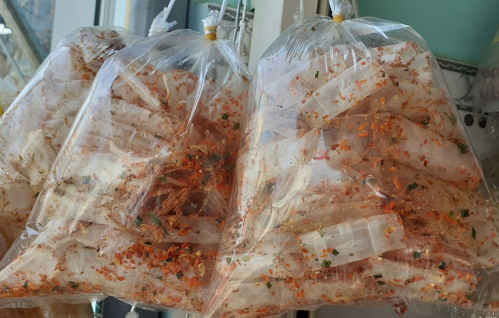 Bánh tráng cuộn tôm và sa tế bịt 200gr