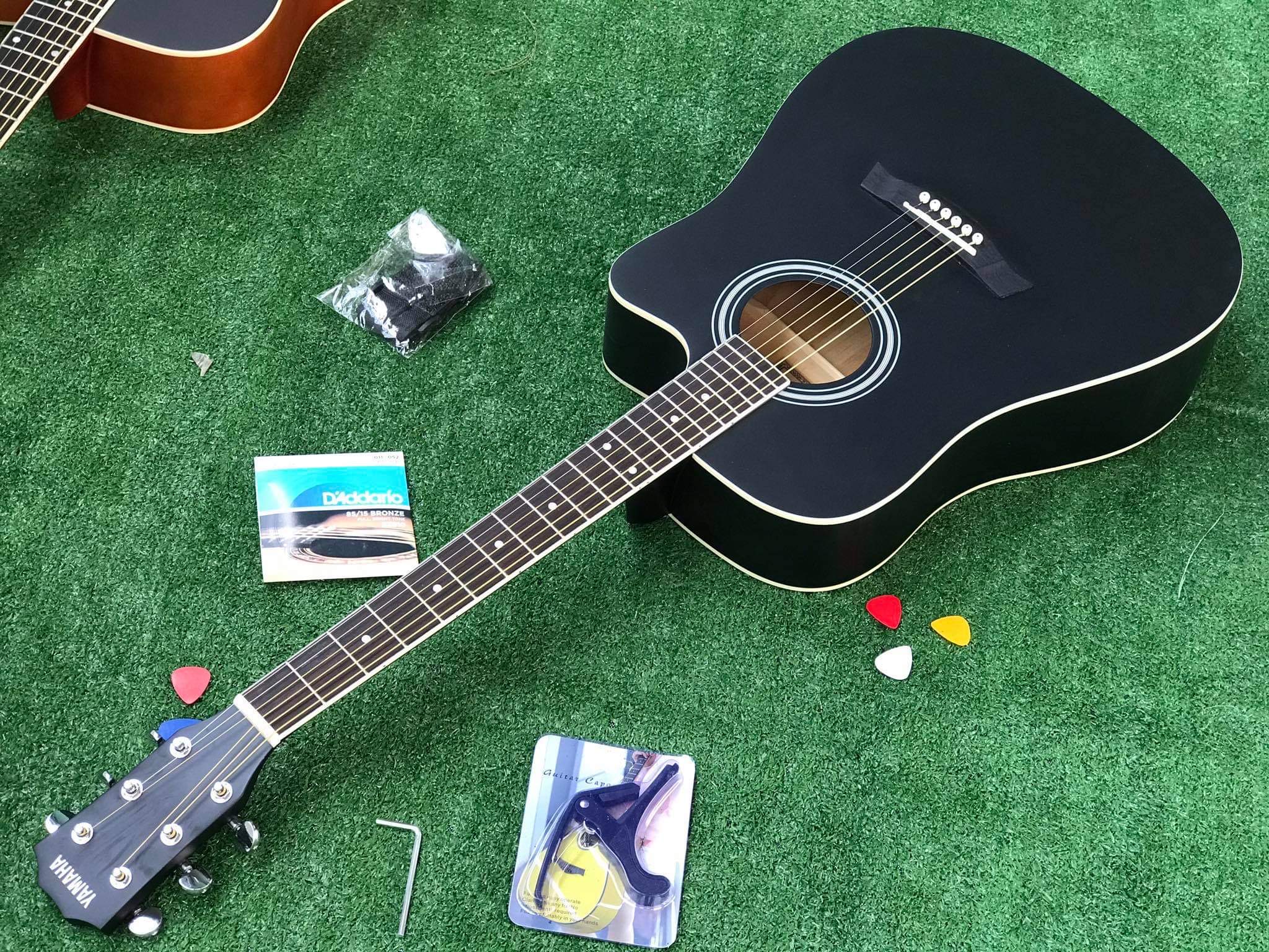 GUITAR Acoustic YAMAHA FX 100
