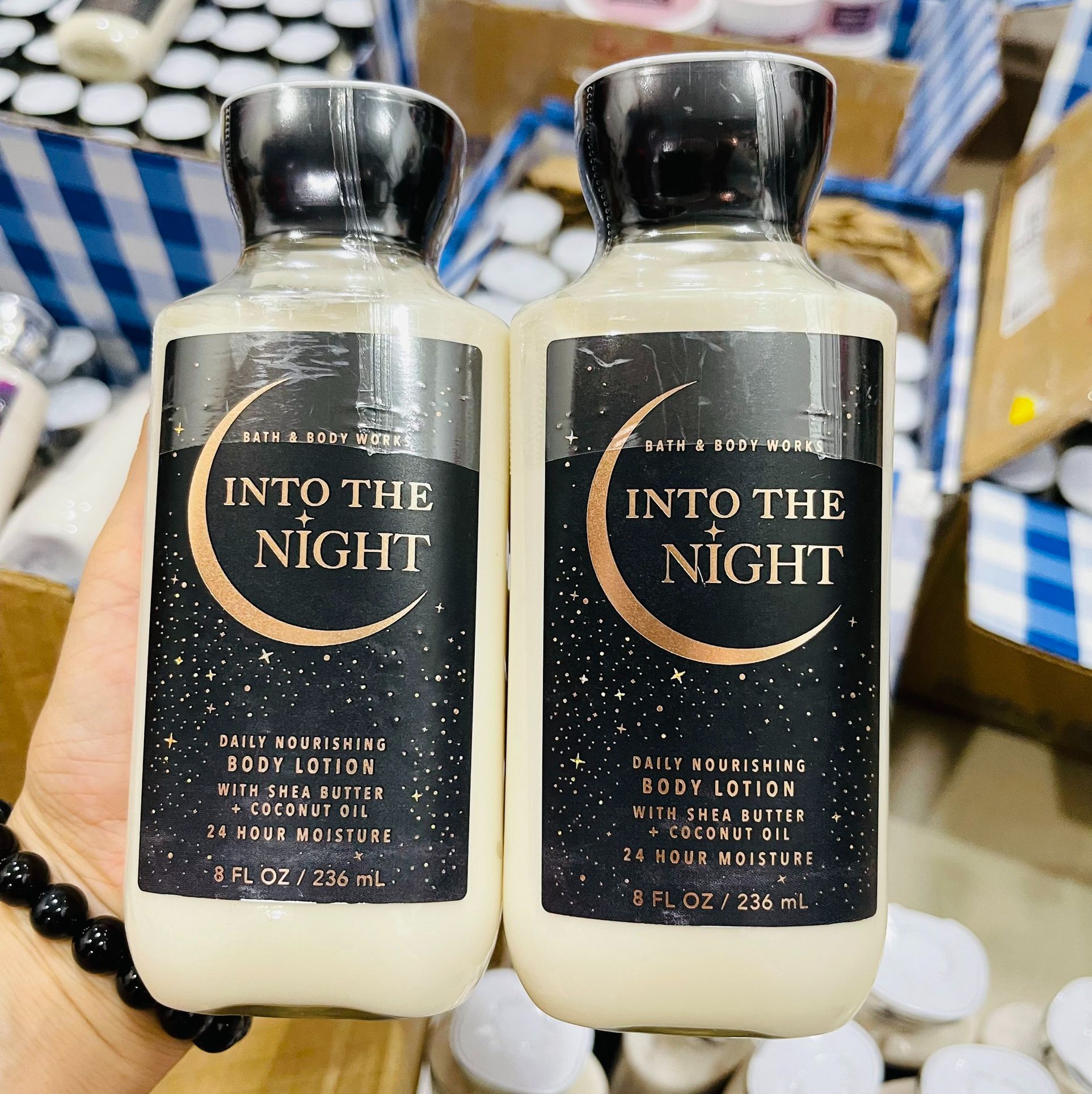 Sữa dưỡng thể into the night bath & body works body lotion 236ml