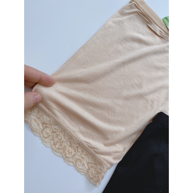 Quần mặc trong váy cotton pha ren