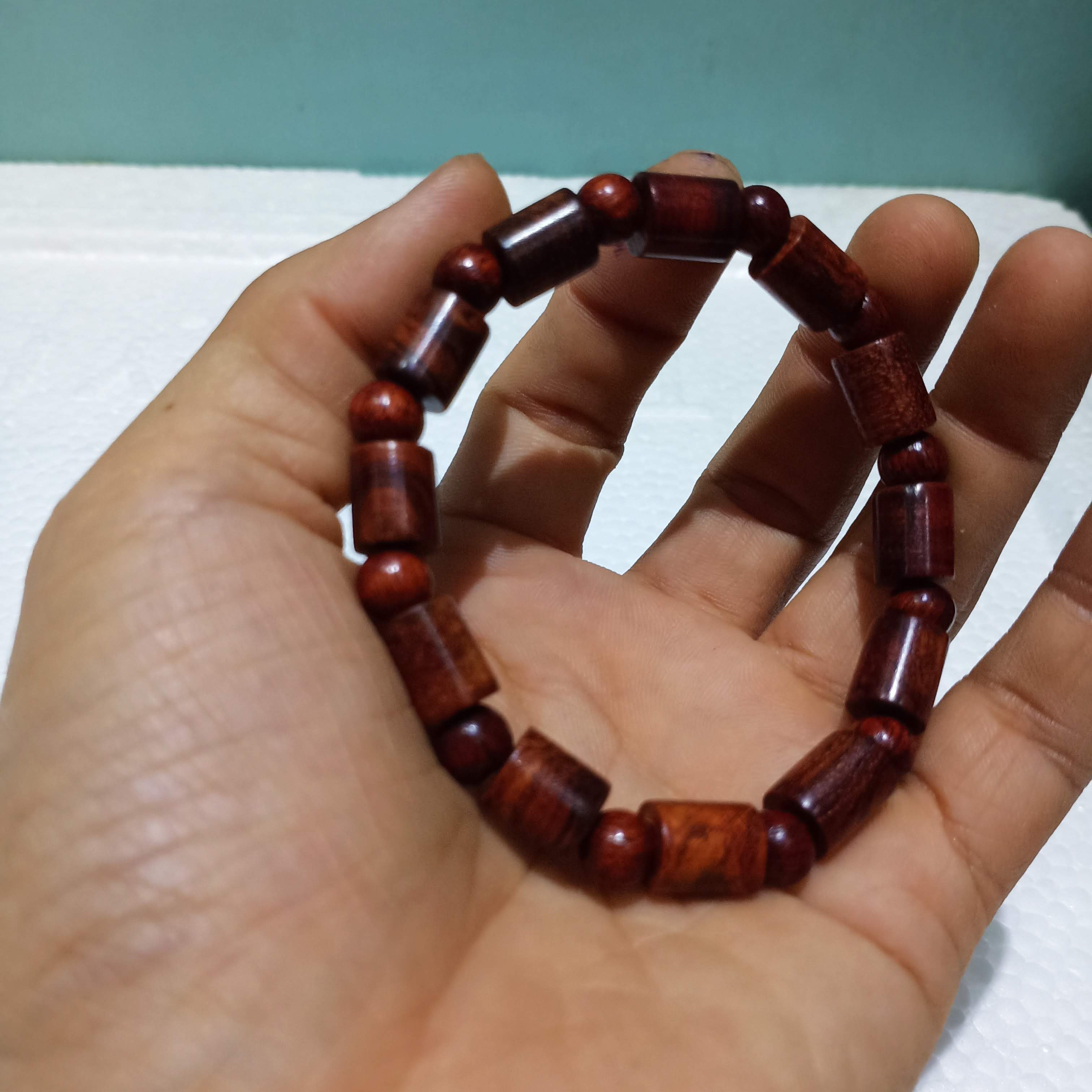 Vòng gỗ sưa Lào 8 mm