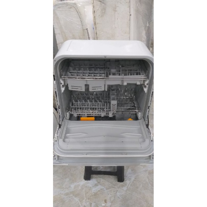 Máy rửa chén panasonic NP-TM7