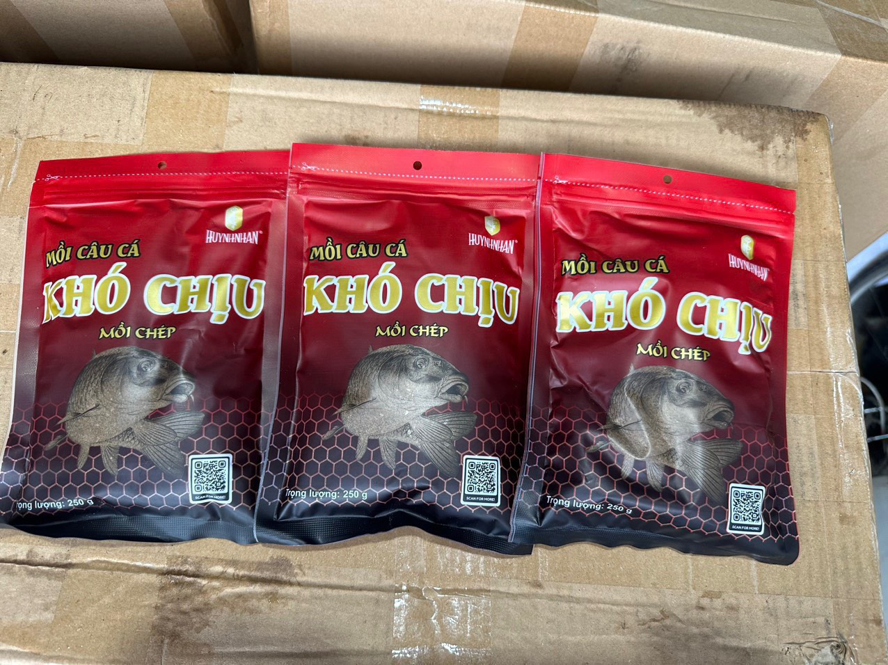 Mồi Câu Cá Khó Chịu XANH, ĐỎ, VÀNG, ĐEN, TRẮNG - MỒI CÂU CÁ