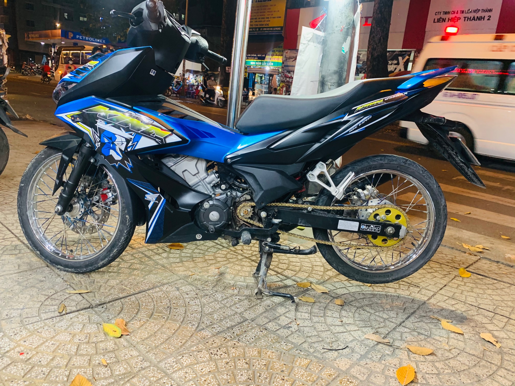 Tem rời winner X mẫu king drag bản ba lớp bóng hoặc nhám cao cấp