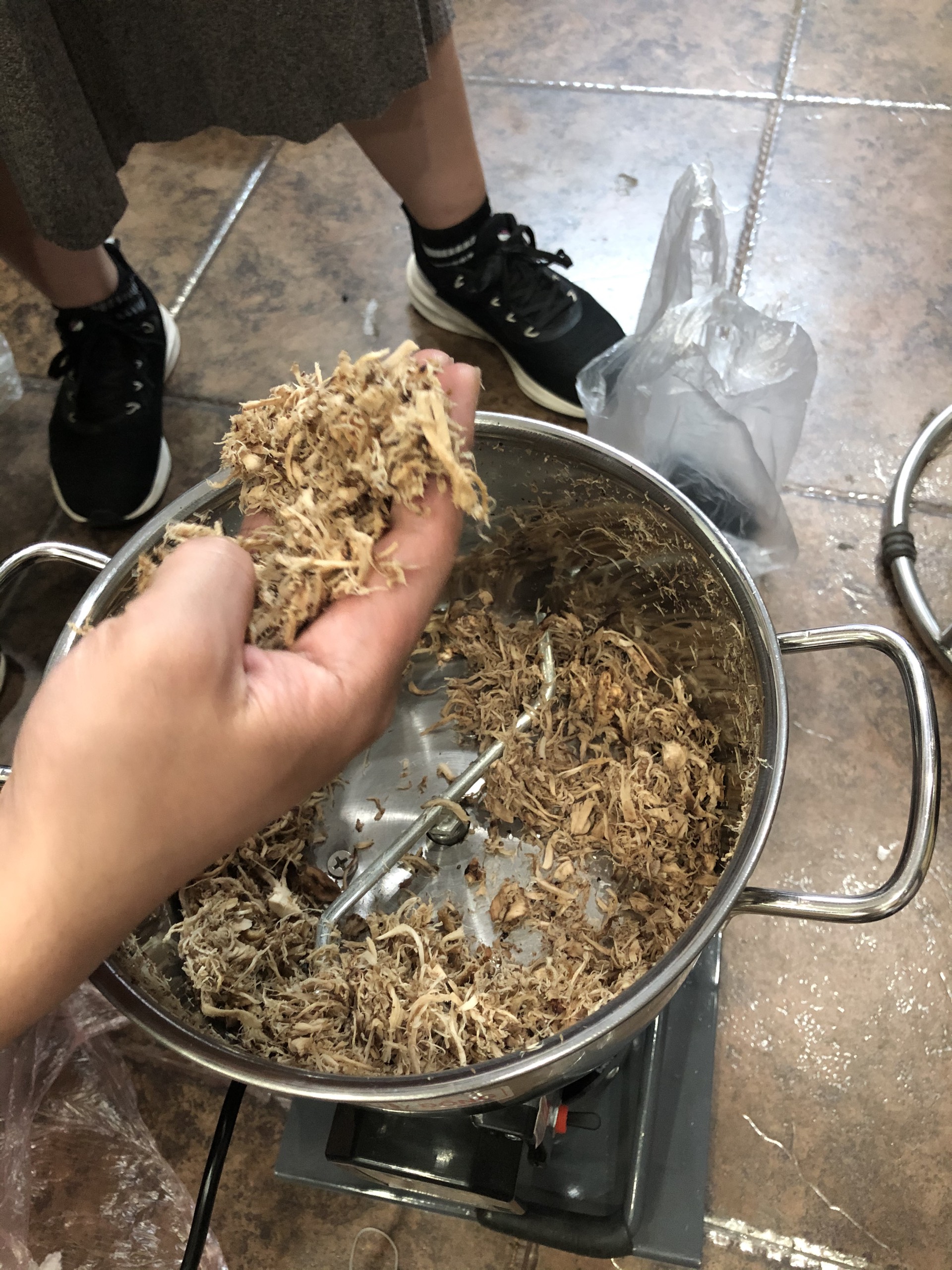Máy xé ruốc, đánh ruốc, làm ruốc nấm ruốc thịt