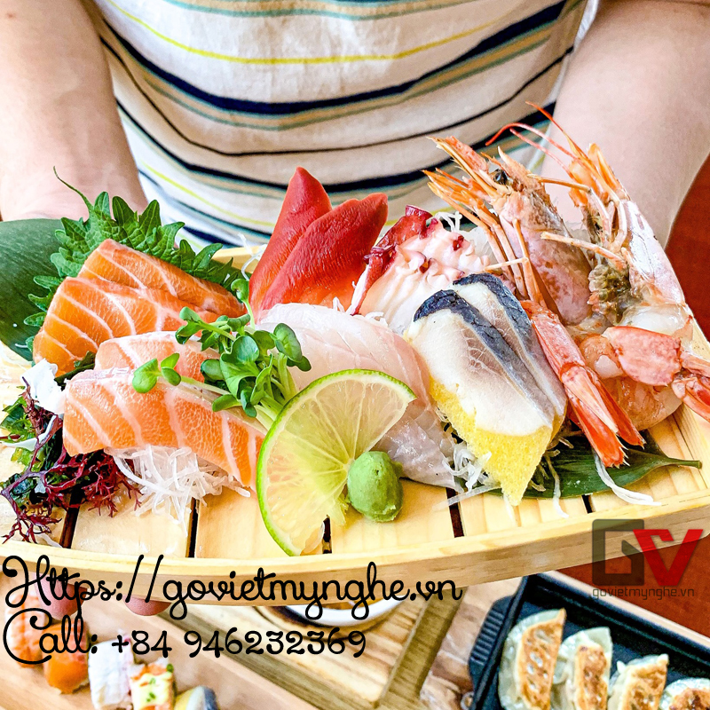 Sushi - Sashimi Serving Wooden Chopping