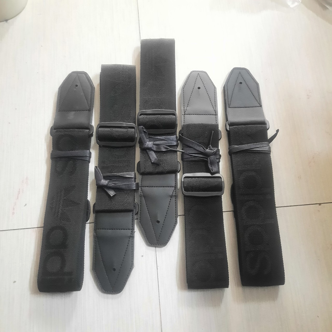 Dây đeo đàn guitar