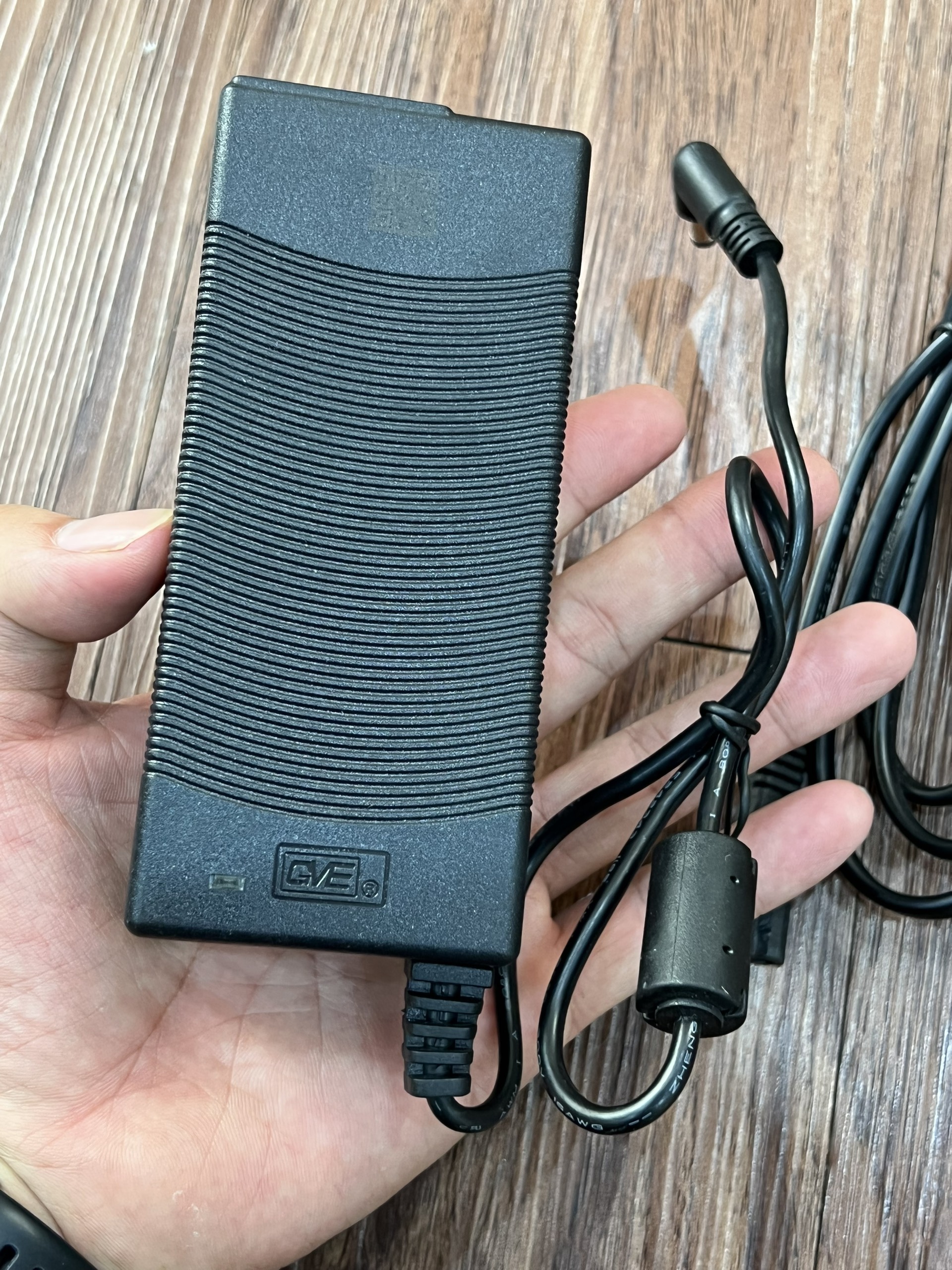 Nguồn adapter dc 24v 3.75a loại tốt