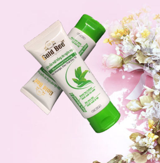 Sửa rửa mặt trà xanh Gold Bee 100gr