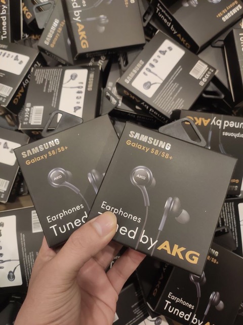 TAI NGHE AKG S8