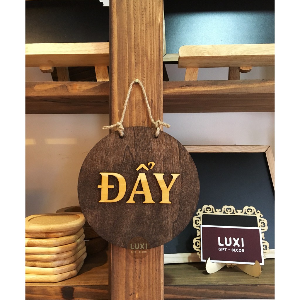 Bảng gỗ treo cửa 2 mặt kéo - đẩy LUXi decor