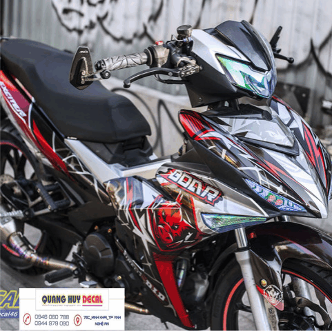 Tem trùm exciter 150 trắng đỏ đen heo rừng độ đẹp - Tem xe máy exciter 150 trắng đỏ đen heo rừng thiết kế theo yêu cầu - tem trùm xe ex 150 chế đẹp và rẻ chất
