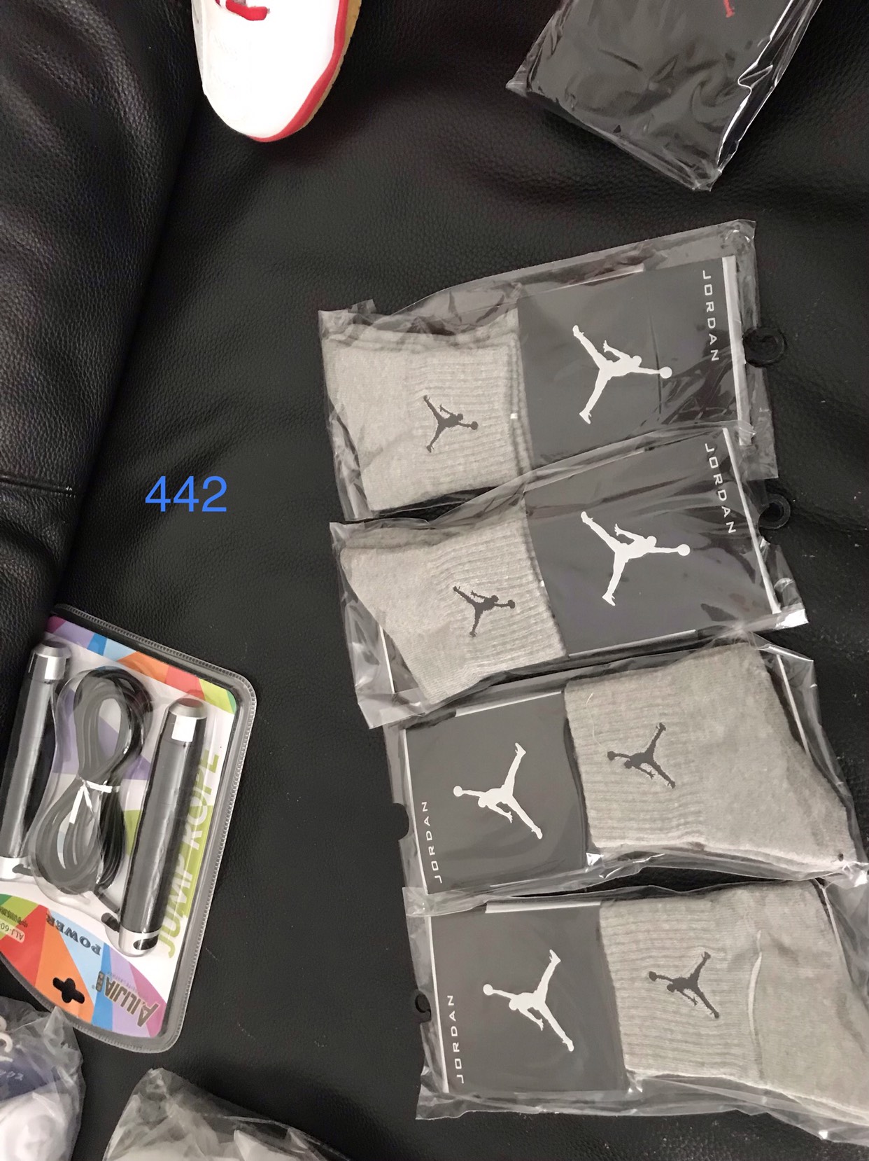 Tất thể thao Jordan 442  chính hãng (đen,trắng,xám)