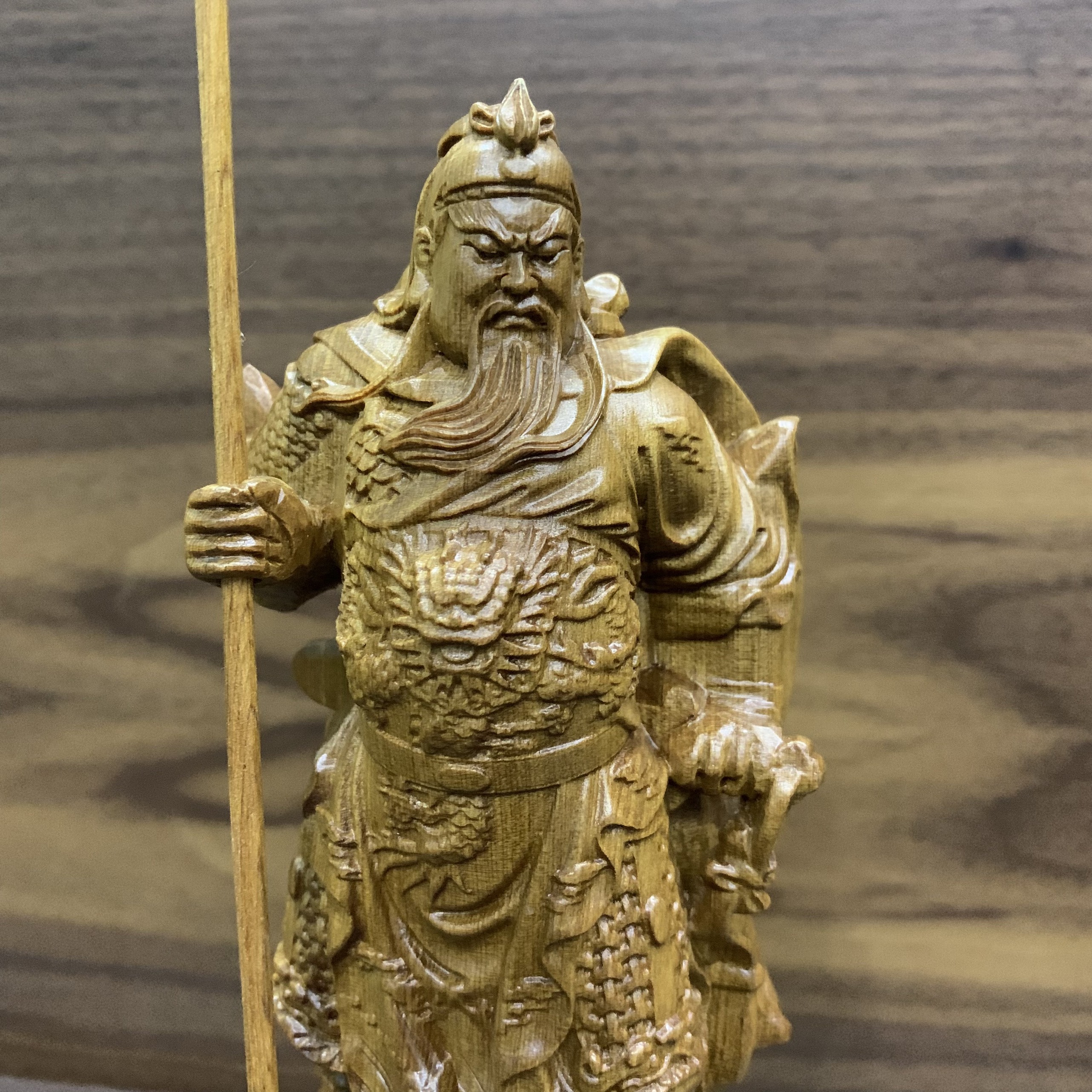 Tượng quan công gỗ bách xanh cao 20 cm
