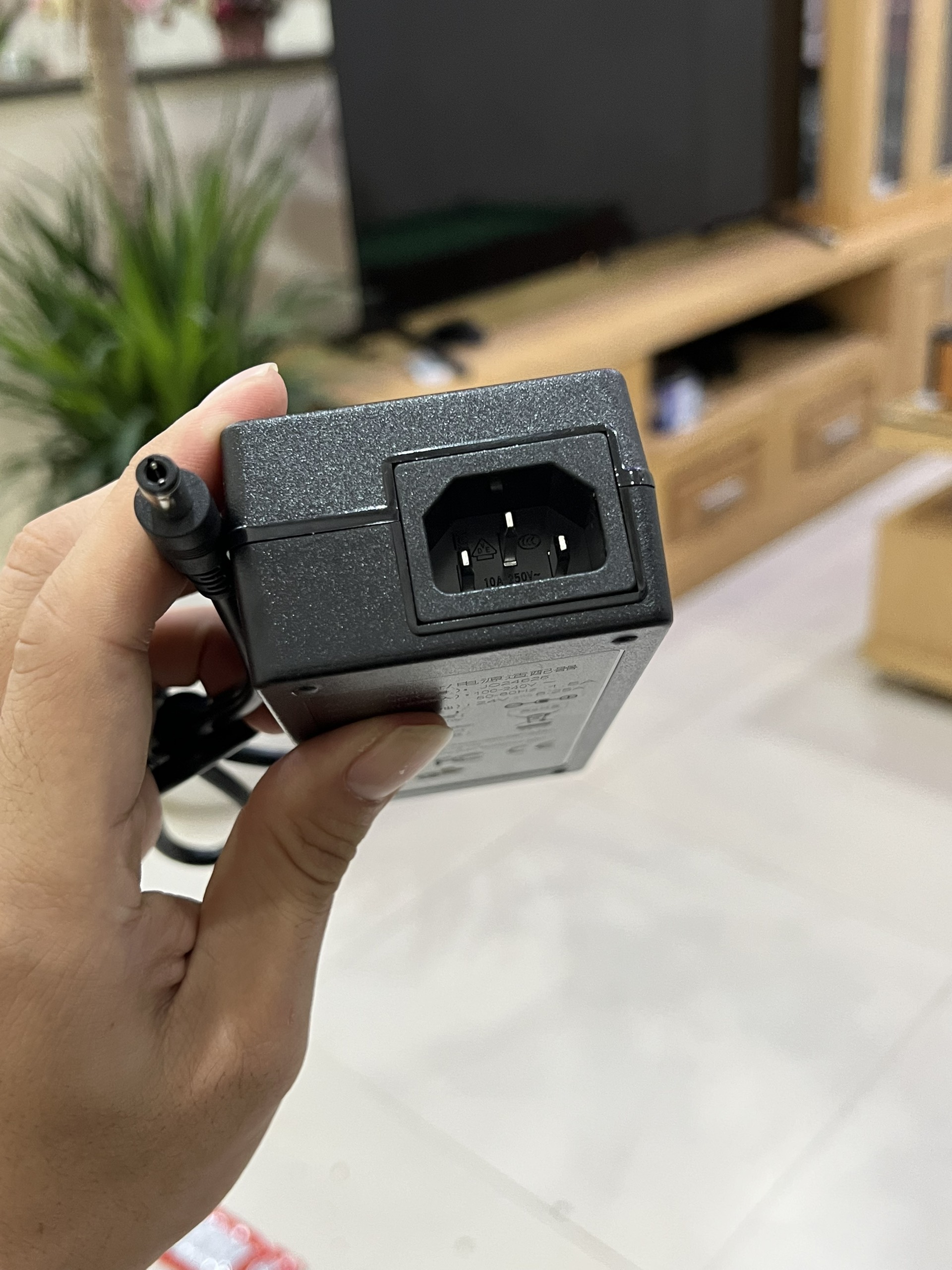 ADAPTER NGUỒN 24V 6.25A (150W)