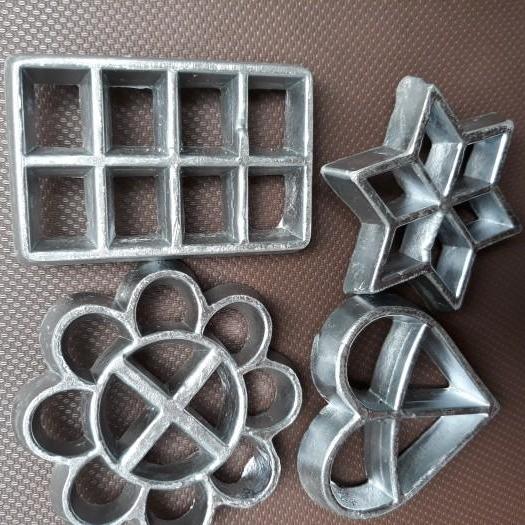 Bộ 4 Khuôn Bánh Nhúng Bằng Gang Bền, Đẹp, Đủ Mẫu